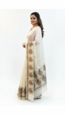 saree with peacock design